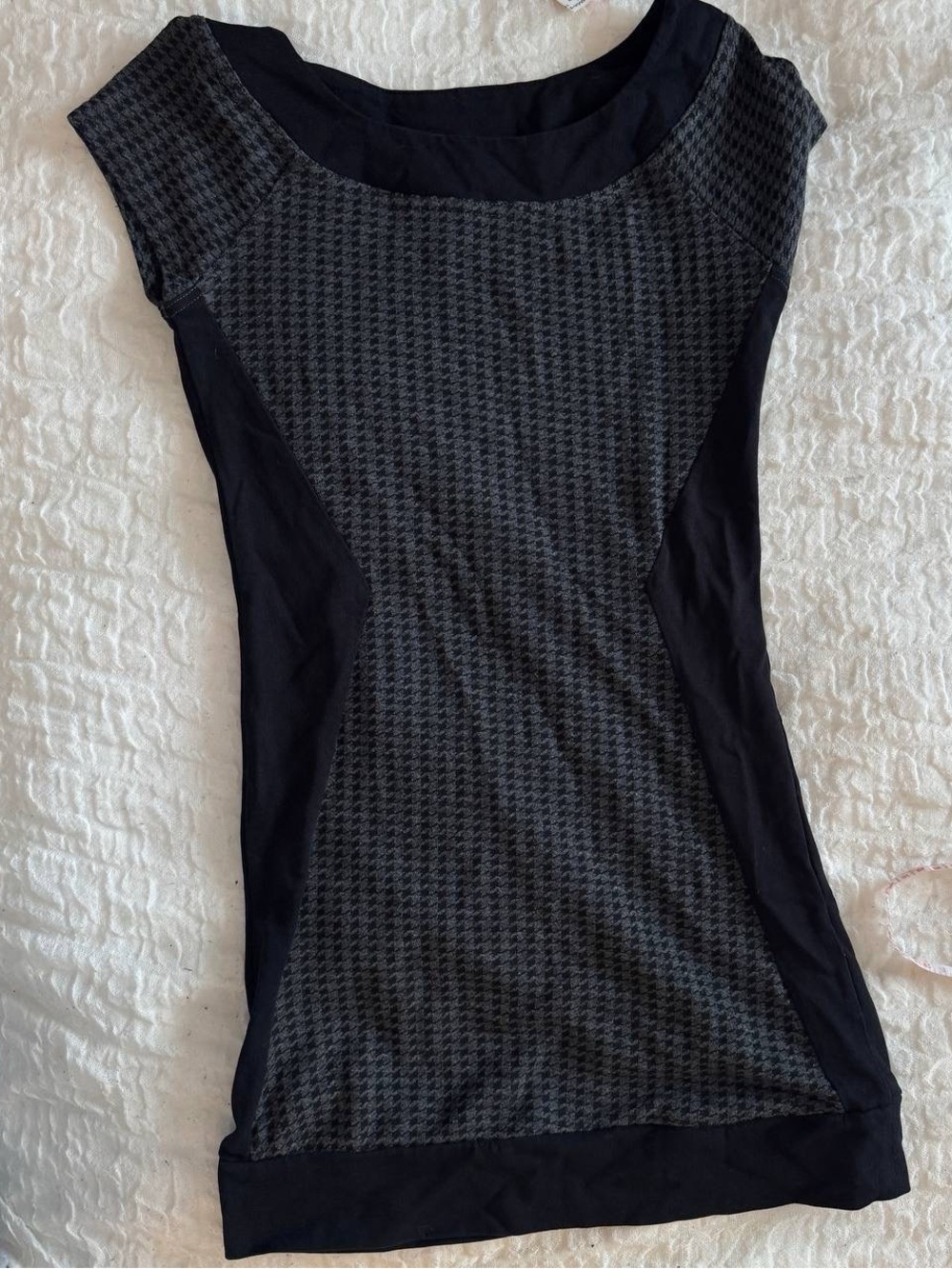 Black & Charcoal Houndstooth Scoop Neck Women's Top